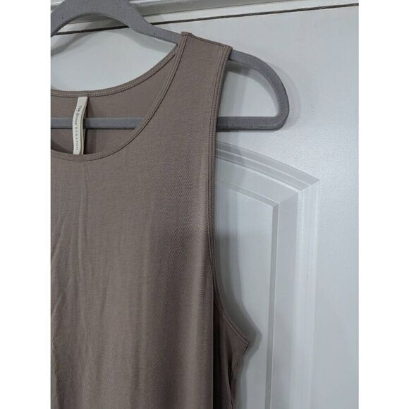 Aritzia The Group by Babaton Evelina Dress size 1X‎ beige midi racer tank dress - Picture 4 of 9